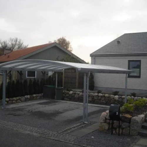 Dobbelt carport i galvaniseret stål med plads til to biler