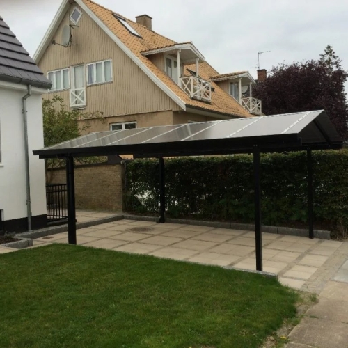 Sort dobbelt carport med sadeltag i Klampenborg