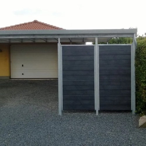 Dobbelt carport med vedligeholdelsesfri beklædning og garage i Næstved